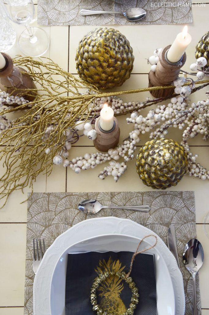 Tischdeko für Silvester in Gold, Tischdekoration Glänzende Dekoration Tisch Feiern Dekoidee