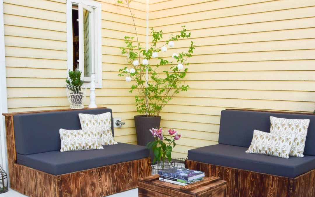 Flambierte DIY Sitzmöbel aus Paletten! Der einfache und günstige Weg zur schicken Lounge im Garten