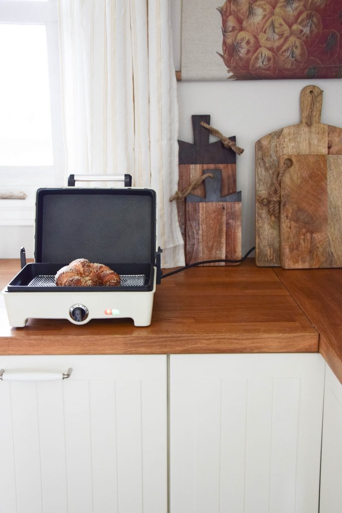 Meine Landhausküche hat ein neues Multifunktionsgerät: den Gourmet-Chef von Efbe Elektrogeräte, Kitchen Originals by Kalorik. Küche / Anzeige