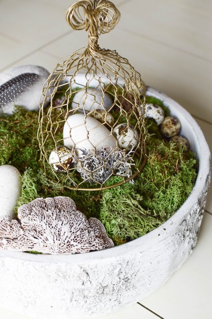 DIY Dekoidee für Ostern: Schale dekorieren mit Wachteleier Osterdeko mit Moos natürlich dekorieren