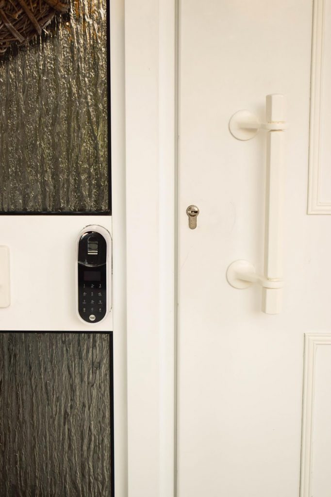 Yale Entr Smartlock: smartes Türschloss für Haustüre.Renovierung  Schliesssystem und intelligente Schliessloesung. Smart Home Ideen.Testbericht Test