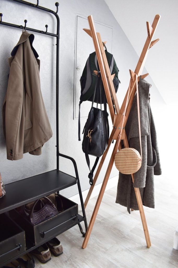 Garderobe Ideen für Flur zur praktischen Aufbewahrung von Jacken und Taschen: Standgarderobe aus Bambus von Wenko: Mikado. Einrichtung Dekoidee aufbewahren natürlich wohnen umweltfreundlich