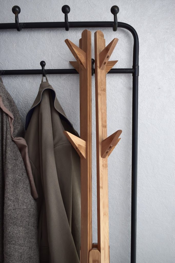 Garderobe Ideen für Flur zur praktischen Aufbewahrung von Jacken und Taschen: Standgarderobe aus Bambus von Wenko: Mikado. Einrichtung Dekoidee aufbewahren natürlich wohnen umweltfreundlich