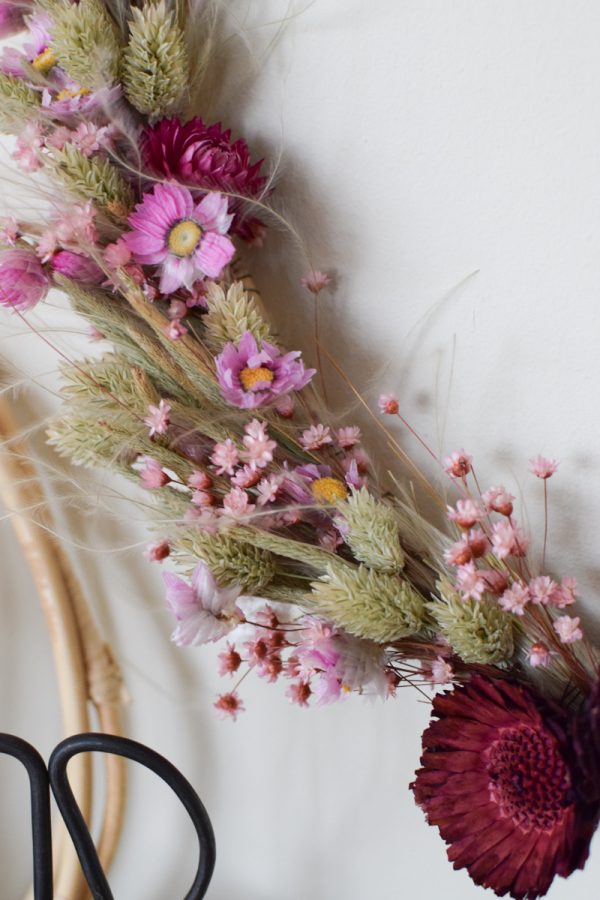 Loop Kranz binden mit Trockenblumen: Online Workshop inkl. Material Kränze selber machen aus getrockneten Blumen. Trockenblumenkranz, Kränze selbermachen Anleitung Loopkranz DIY Selberbinden selbermachen