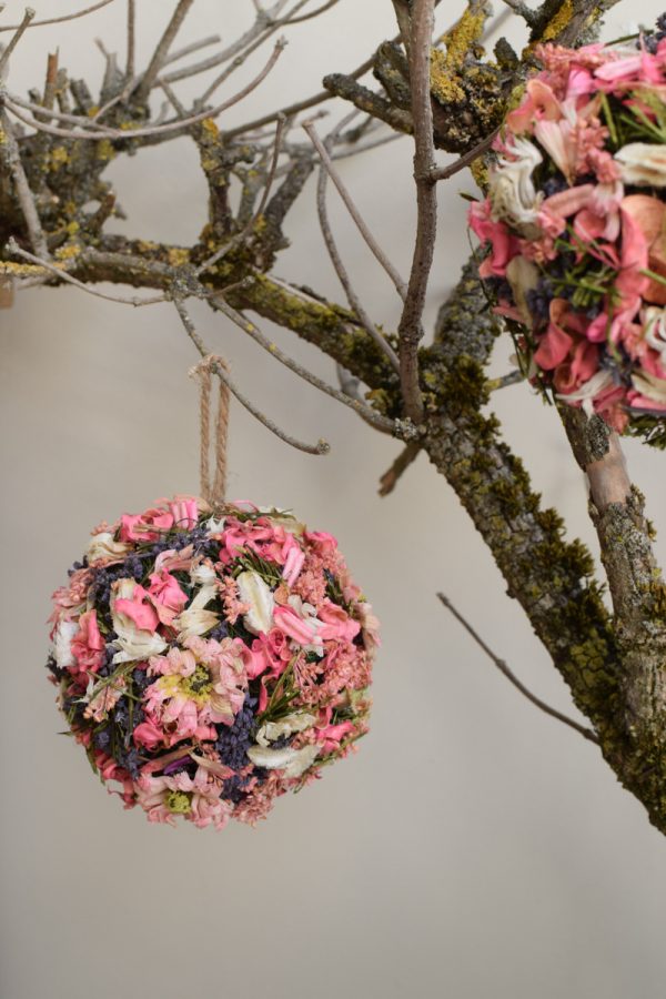 Trockenblumenkugel Trockenblumen getrocknete Blüten Naturdeko Kreativ jetzt im Mrs Greenery Shop bestellen kaufen