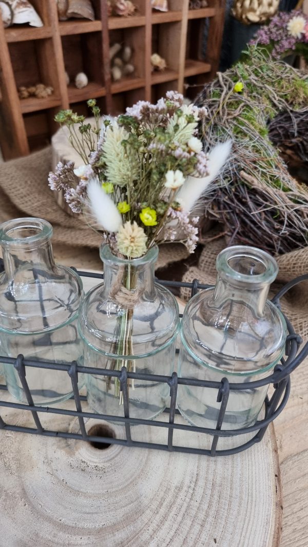 Vase Minivasen im Metallkorb Metalldeko Tischdeko Glas Flaschen Dekoidee Deko mit Naturmaterialien im Mrs Greenery Shop kaufen bestellen Naturdeko Deko natürlich dekorieren