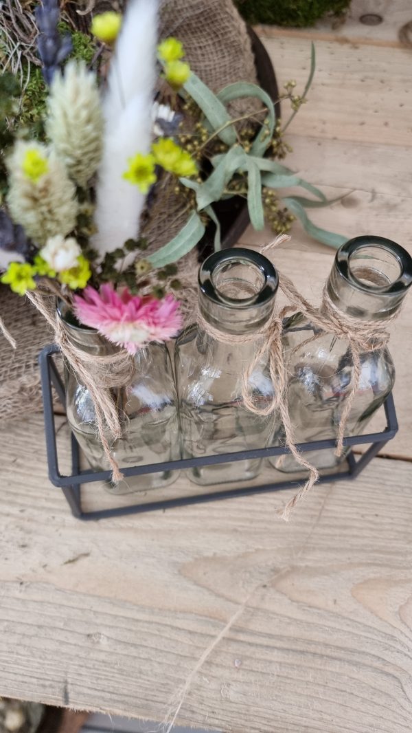 Vase Minivasen im Metallkorb Metalldeko Tischdeko Glas Flaschen Dekoidee Deko mit Naturmaterialien im Mrs Greenery Shop kaufen bestellen Naturdeko Deko natürlich dekorieren