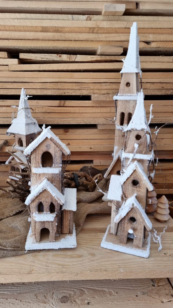 Weihnachtshaus mit LED Batterien Weihnachtkapelle Weihnachtsdeko Winterdeko Holzhaus Deko im Mrs Greenery Shop bestellen kaufen