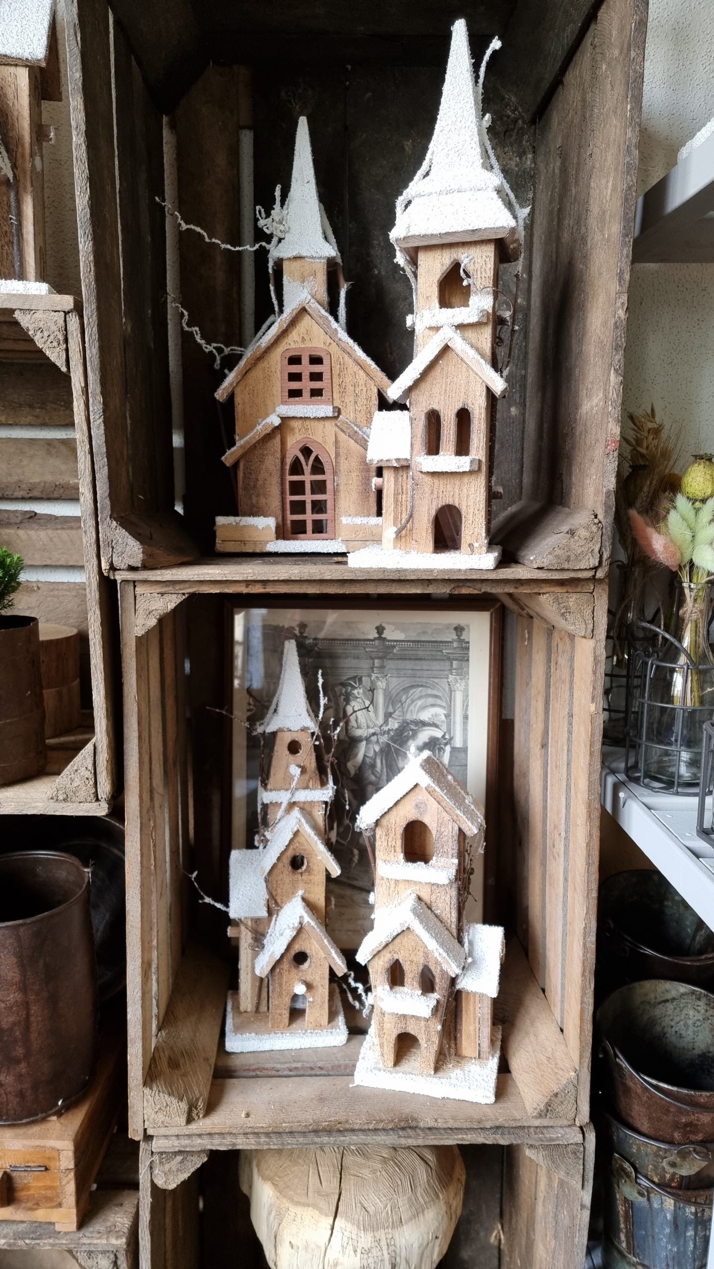 Weihnachtshaus mit LED Batterien Weihnachtkapelle Weihnachtsdeko Winterdeko Holzhaus Deko im Mrs Greenery Shop bestellen kaufen