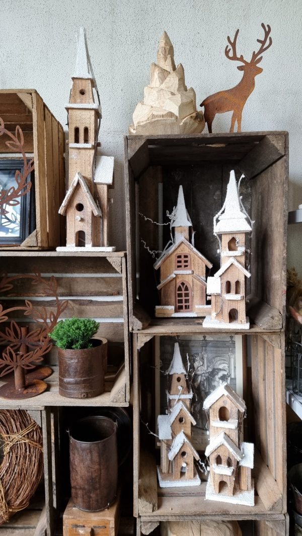 Weihnachtshaus mit LED Batterien Weihnachtkapelle Weihnachtsdeko Winterdeko Holzhaus Deko im Mrs Greenery Shop bestellen kaufen