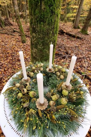 DIY Kreativ-Set Adventskranz Kranz Kränze selberbinden Advent Sparkling funkelnd grüner Adventskranz Trockenblumen grün Wintergrün im Mrs Greenery Shop bestellen Greenery Adventskränze bio selber binden oder stecken