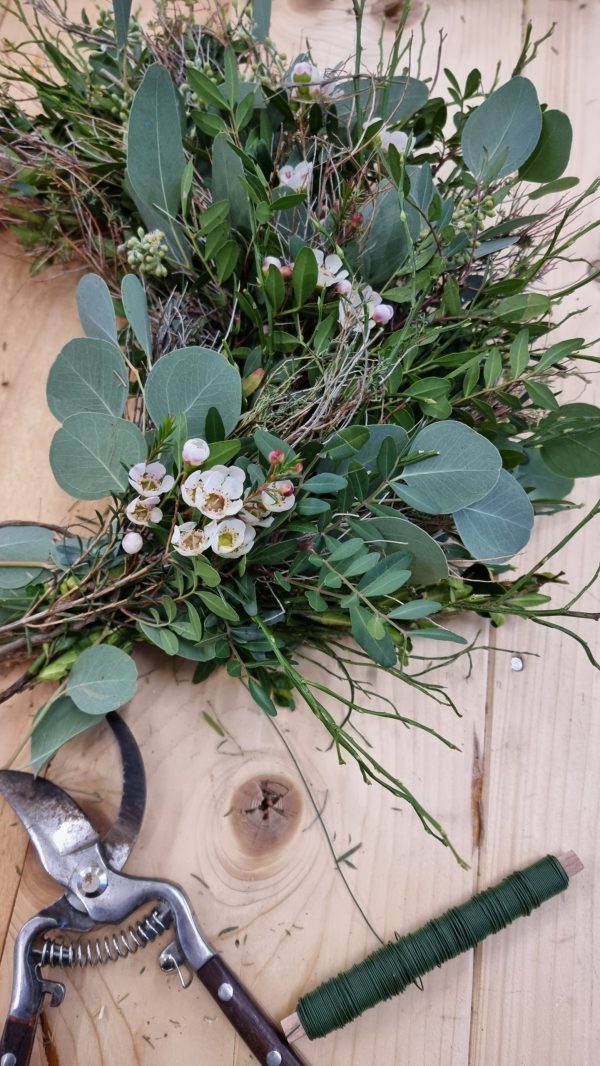 workshop kranzbinden kranz kränze frühling frühlingskranz kreativ atelier bad saulgau binden lernen mit mrs greenery