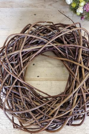 Fertig gebunden frühlingskranz sommerkranz herbstkranz fertigkranz kranz kränze grün atelierkranz im mrs greenery shop bestellen kaufen trockenblumen weidenkranz weide