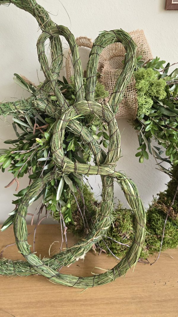 Hase Heuhase Osterhase naturhase dekohase handarbeit osterdeko deko natur dekoidee holzdeko naturdeko im Mrs Greenery Shop bestellen kaufen