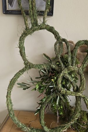 Hase Heuhase Osterhase naturhase dekohase handarbeit osterdeko deko natur dekoidee holzdeko naturdeko im Mrs Greenery Shop bestellen kaufen