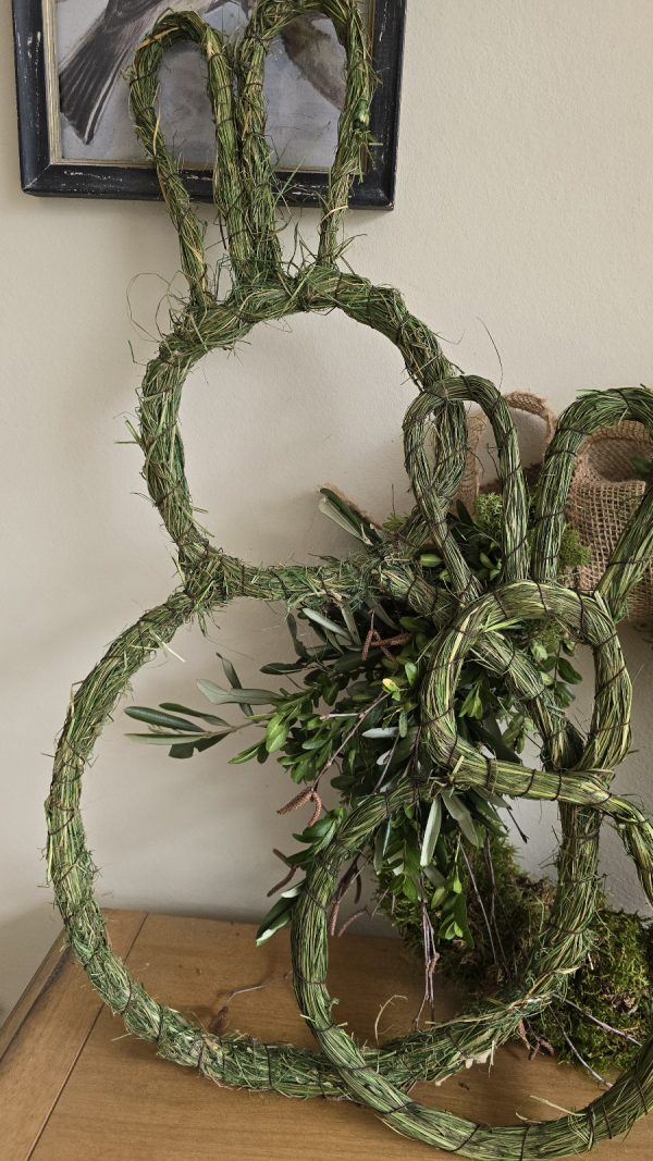 Hase Heuhase Osterhase naturhase dekohase handarbeit osterdeko deko natur dekoidee holzdeko naturdeko im Mrs Greenery Shop bestellen kaufen