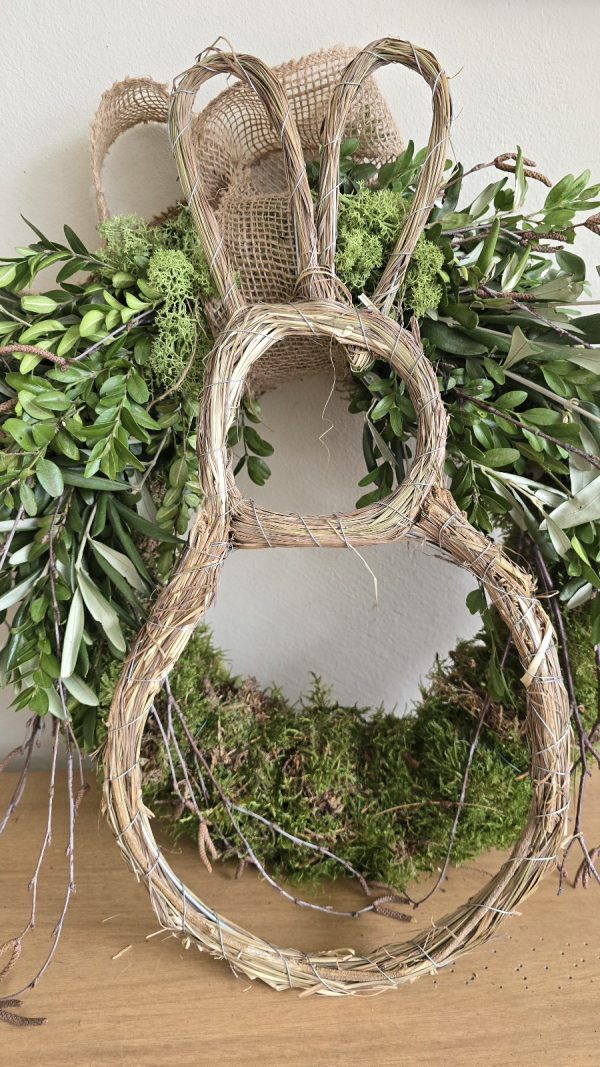 Hase Heuhase Osterhase naturhase dekohase handarbeit osterdeko deko natur dekoidee holzdeko naturdeko im Mrs Greenery Shop bestellen kaufen