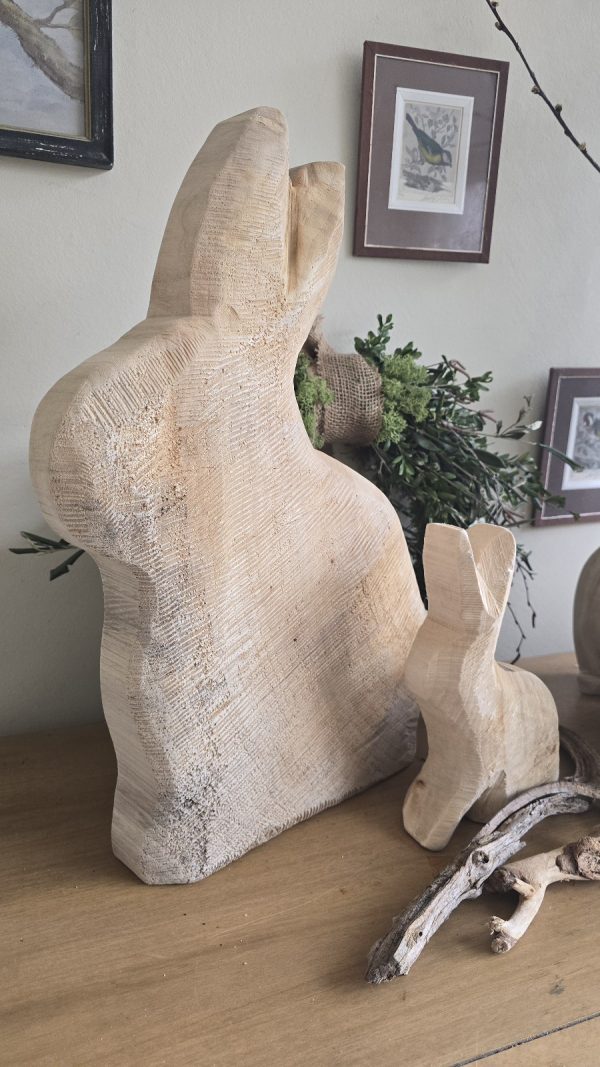 Hase Holzhase Osterhase Vollholz Pappel Pappelholz Pappelhase naturhase dekohase handarbeit osterdeko deko natur dekoidee holzdeko naturdeko im Mrs Greenery Shop bestellen kaufen
