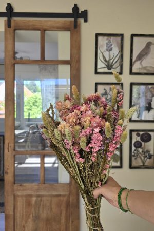 trockenblumenstrauss strauss trockenblumen blüten blumenstrauss im mrs greenery Shop bestellen kaufen naturdeko