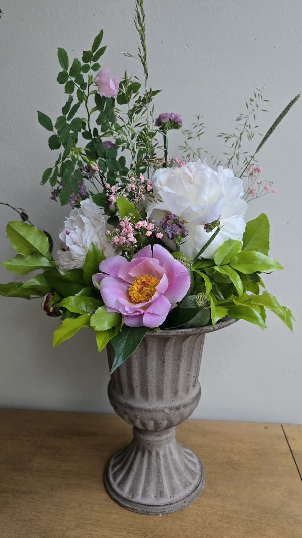 pokal amphore grau vase metallvase dekovase metall im mrs greenery shop bestellen kaufen