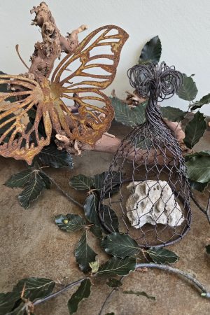 Rebenast Ast Zweig Rebe Holzast dekoast gloche glocke drahtglocke deko naturdeko im mrs greenery Shop bestellen kaufen