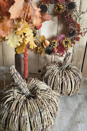 kürbis holz herbstdeko dekokürbis dekoidee deko im Mrs Greenery Shop bestellen kaufen naturdeko