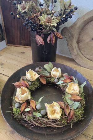 tablett metall rund rand Trockenblumenkranz Kränze fertig gebunden kranz sommerkranz Dekokranz deko im Mrs Greenery Shop bestellen kaufen naturdeko