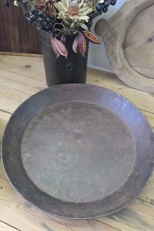 tablett metall rund rand metalltablett groß deko im Mrs Greenery Shop bestellen kaufen naturdeko
