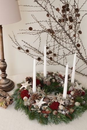 DIY Kreativ-Set Adventskranz Kranz Kränze selberbinden Advent Zapfen Sterne Flechten Wintergrün im Mrs Greenery Shop bestellen Greenery Kapsel Zapfen Zauber Deluxe