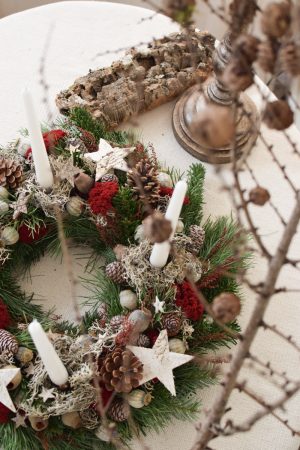 DIY Kreativ-Set Adventskranz Kranz Kränze selberbinden Advent Zapfen Sterne Flechten Wintergrün im Mrs Greenery Shop bestellen Greenery Kapsel Zapfen Zauber Deluxe