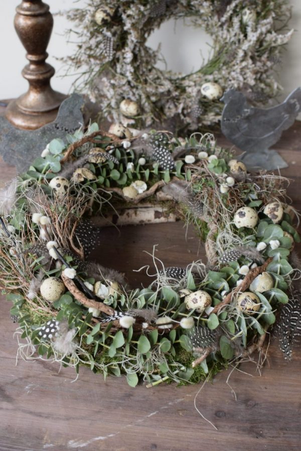 Osterkranz deluxe einfach selber binden im Mrs Greenery Workshop. Online-Workshop ganz gemütlich von Zuhause aus. Kranz Kränze Osterdeko Ostern Kranzbinden mit Naturmaterialien