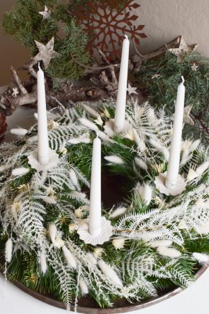 DIY Kreativ-Set Adventskranz Kranz Kränze selberbinden Advent Wintertraum Trockenblumen weiß Wintergrün im Mrs Greenery Shop bestellen Greenery Adventskränze bio