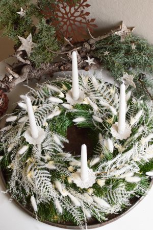 DIY Kreativ-Set Adventskranz Kranz Kränze selberbinden Advent Wintertraum Trockenblumen weiß Wintergrün im Mrs Greenery Shop bestellen Greenery Adventskränze bio