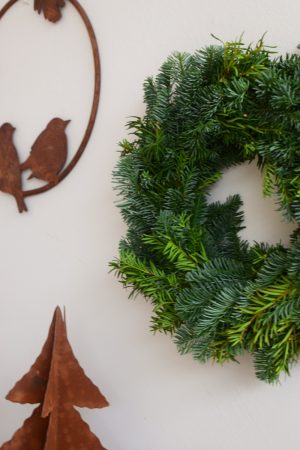 Adventskranz Winterkranz Kranz Tannengrün fertig gebunden Nobilis Taxus im Mrs Greenery Shop bestellen kaufen