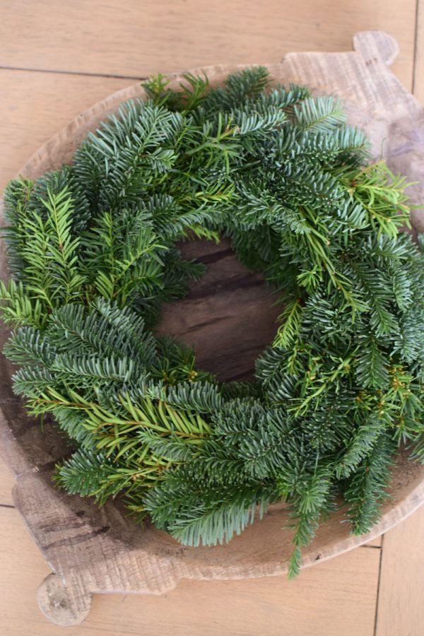 Adventskranz Winterkranz Kranz Tannengrün fertig gebunden Nobilis Taxus im Mrs Greenery Shop bestellen kaufen
