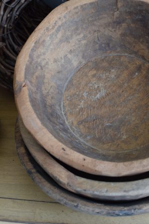 Antike Holzschale antikes Einzelstück handgefertigt. Schale aus Holz Tischdeko Dekoidee Mrs Greenery Shop bestellen kaufen