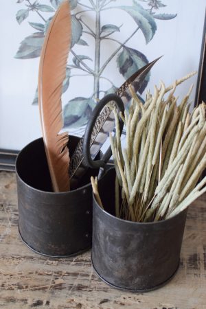 Antike Pflanztöpfe Becher aus Metall Einzelstücke Vintage Mrs Greenery Shop