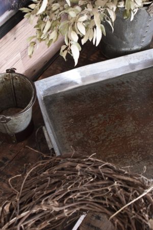 Antikes Tablett groß. Metalltablett Dekotablett Metalldeko Vintage im Mrs Greenery Shop bestellen