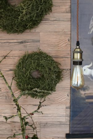 Deko mit Naturmaterialien. Kranzdeko Fertigkränze Deko Dekoidee Sideboard Deko Herbstlich dekorieren Asparagus Kranz