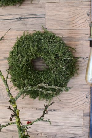Deko mit Naturmaterialien. Kranzdeko Fertigkränze Deko Dekoidee Sideboard Deko Herbstlich dekorieren Asparagus Kranz