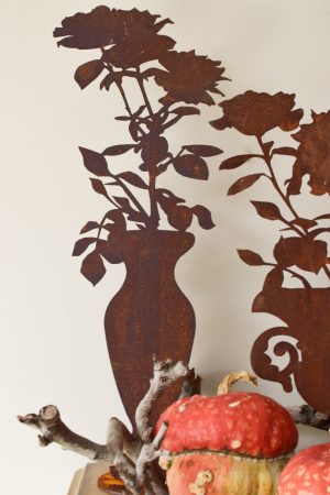 Amphore Vase mit Blumen Rostblumen Blumendeko Rostdeko Dekoidee im Mrs Greenery Shop bestellen kaufen