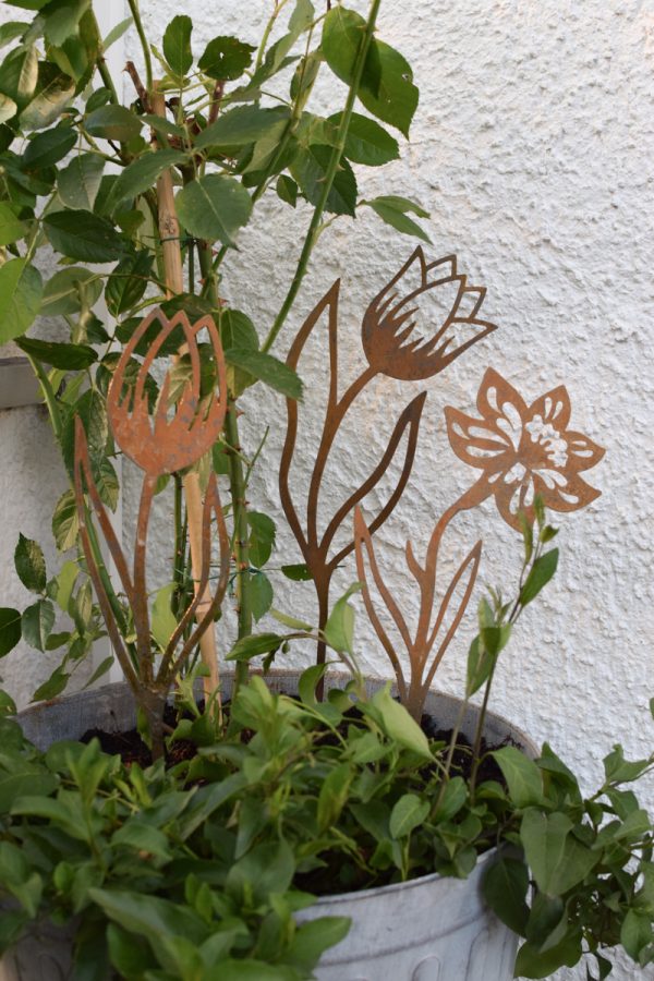 Metallstecker Blumenstecker rostig Dekostecker Blumen Rost für deine Deko im Blumentopf und Beet im Mrs Greenery Shop bestellen kaufen
