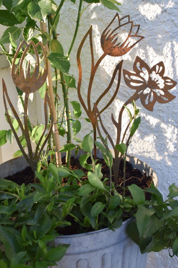 Metallstecker Blumenstecker rostig Dekostecker Blumen Rost für deine Deko im Blumentopf und Beet im Mrs Greenery Shop bestellen kaufen