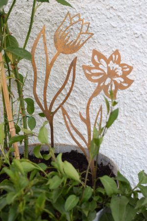 Metallstecker Blumenstecker rostig Dekostecker Blumen Rost für deine Deko im Blumentopf und Beet im Mrs Greenery Shop bestellen kaufen