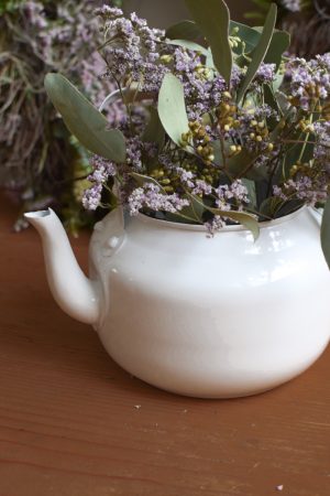 Deko Teekessel zink weiß emaille emaile Naturdeko Pflanztopf Übertopf Gieskanne