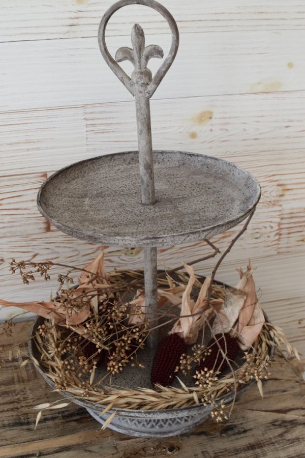 Deko Etagere für deine Dekoideen oder zum Servieren. Metalldeko Etagere 2 Lagen. Mrs Greenery Shop