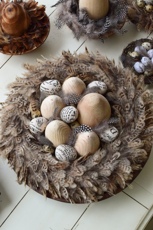 Federkranz braun hell Kranz fertig gebunden Kränze dekorieren Dekoidee Osterdeko Osterkranz im Mrs Greenery Shop bestellen kaufen