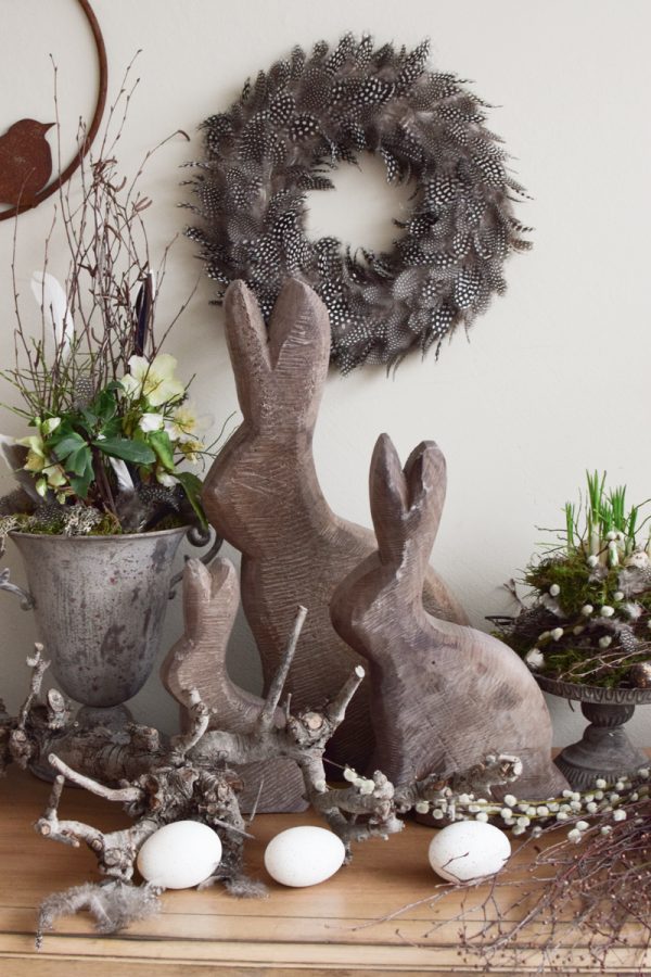 Hase Holzhase Osterhase Vollholz Pappel Pappelholz grau Pappelhase naturhase dekohase handarbeit osterdeko deko grau dekoidee holzdeko naturdeko im Mrs Greenery Shop bestellen kaufen
