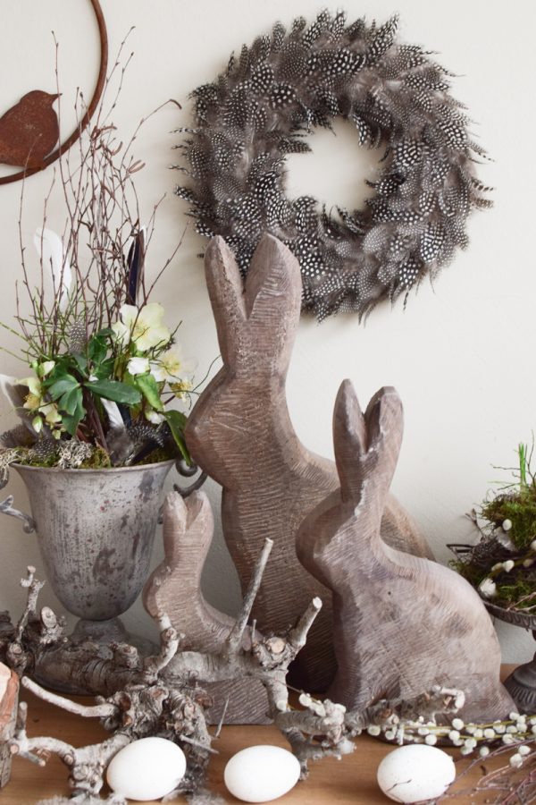 Hase Holzhase Osterhase Vollholz Pappel Pappelholz grau Pappelhase naturhase dekohase handarbeit osterdeko deko grau dekoidee holzdeko naturdeko im Mrs Greenery Shop bestellen kaufen