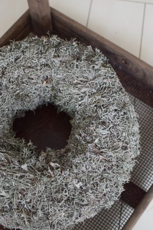 Flechtenkranz groß: 40 cm Durchmesser. Fertigkranz. Kranz aus Flechten gebunden. Winterkranz Fertigkranz Kränze im Mrs Greenery Shop bestellen